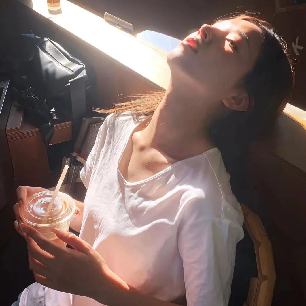 毕打自己人粤语